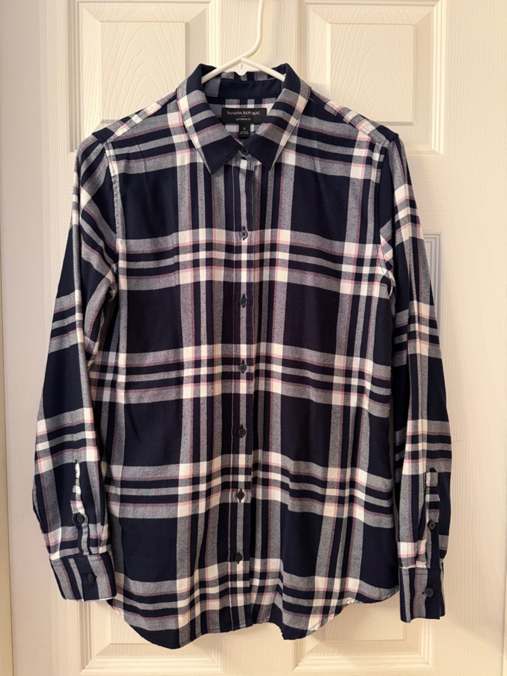 Women’s Banana Republic Navy, White & Pink Plaid Button-Down Shirt